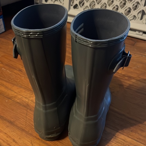 Hunter size 7 grey rain boots - Picture 3 of 4